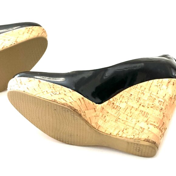 Stuart Weitzman Women's Corkswoon Wedge Pump, Black Patent, Size 8.5 M - Picture 6 of 6